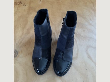Image 1 of 5