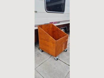 Image 1 of 7