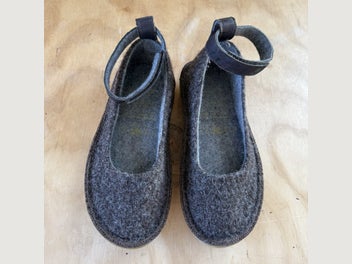 Image 1 of 6
