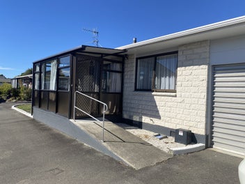 Image 1 of 18