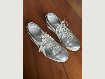 Image 1 of 5