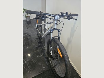 Image 1 of 8