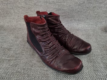 Image 1 of 4