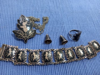 Image 1 of 4