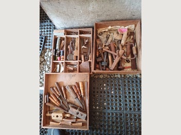 Image 1 of 4