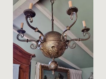 Image 1 of 1