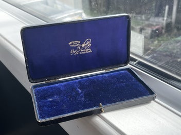 Image 1 of 4