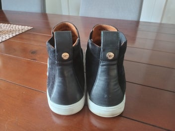 Image 1 of 5
