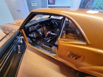 Image 1 of 7