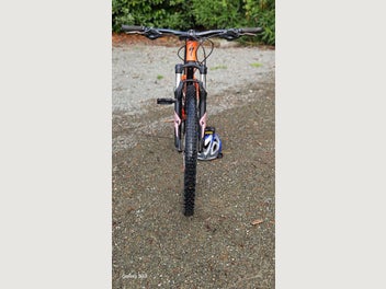 Image 1 of 8