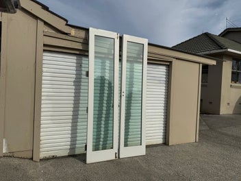 Image 1 of 6