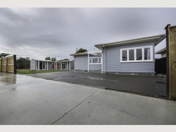 Image 1 of 20