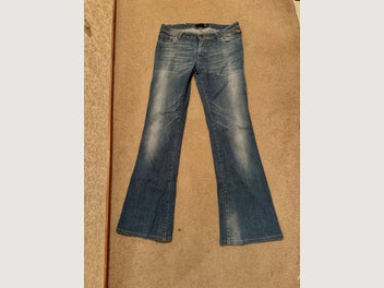 Image 1 of 7