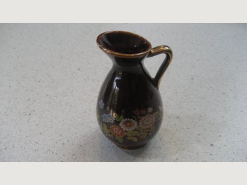 Image 1 of 8