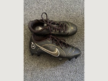 Image 1 of 6