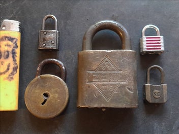 Image 1 of 6
