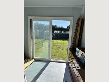 Image 1 of 7