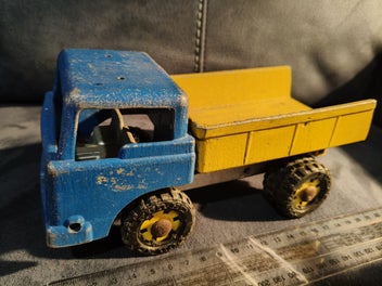 Image 1 of 4