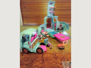 Image 1 of 8