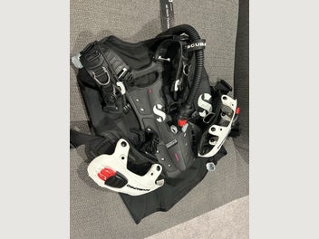 Image 1 of 3