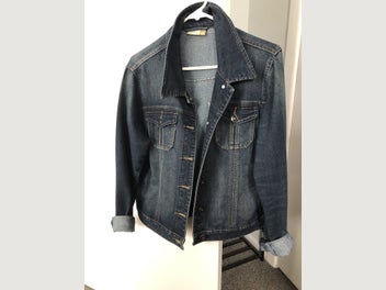 Image 1 of 7