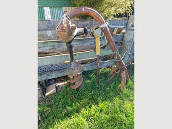 Image 1 of 2
