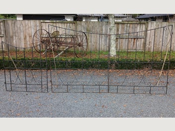 Image 1 of 7
