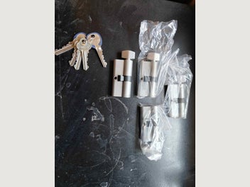 Image 1 of 5