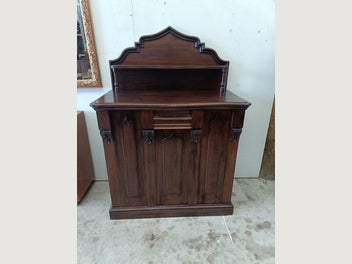 Image 1 of 5