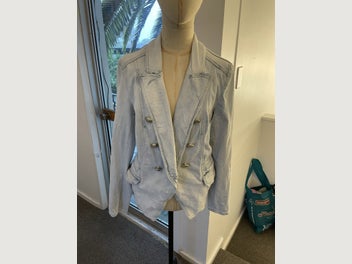 Image 1 of 4