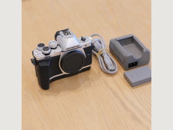 Image 1 of 5