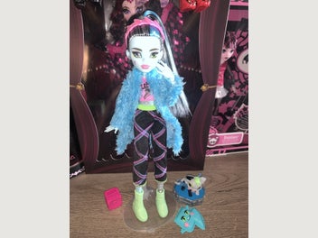 Image 1 of 3