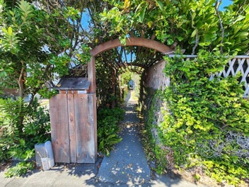 Image 1 of 11