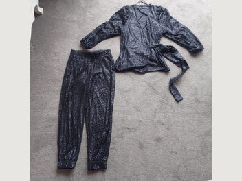 Image 1 of 6