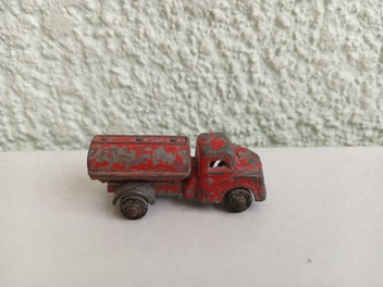 Image 1 of 6