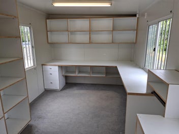 Image 1 of 7