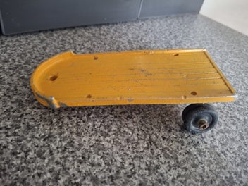 Image 1 of 7