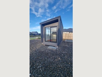 Image 1 of 7