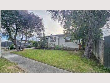 Image 1 of 20