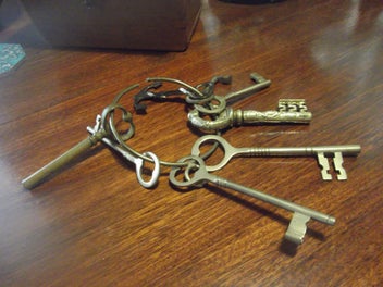 Image 1 of 7
