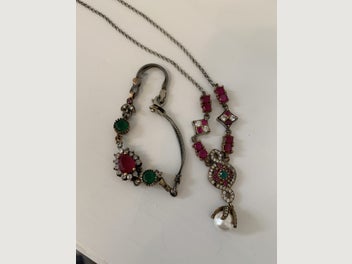 Image 1 of 6