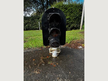 Image 1 of 7