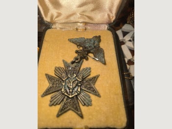 Image 1 of 2