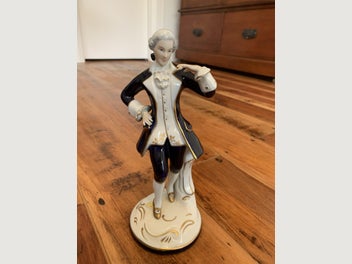 Image 1 of 4