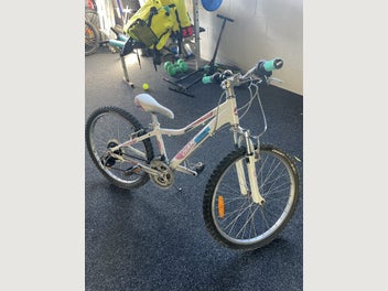 Image 1 of 5