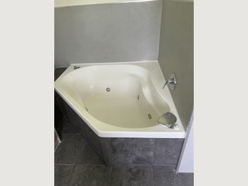 Image 1 of 7