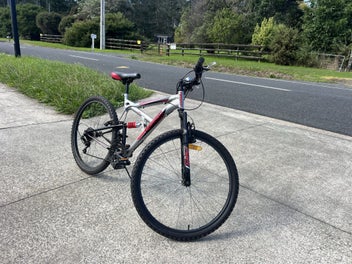 Image 1 of 6