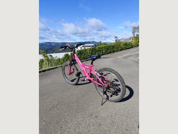 Image 1 of 7