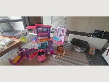 Image 1 of 4