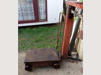 Image 1 of 4